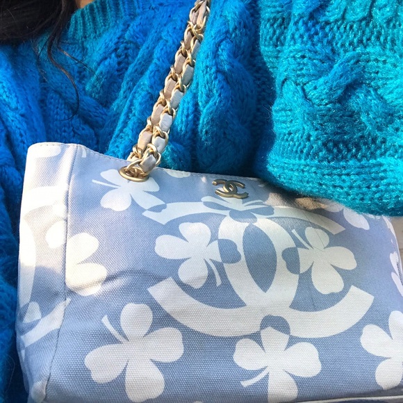 Chanel Clover Canvas Tote/Shoulder Bag - Picture 2 of 6